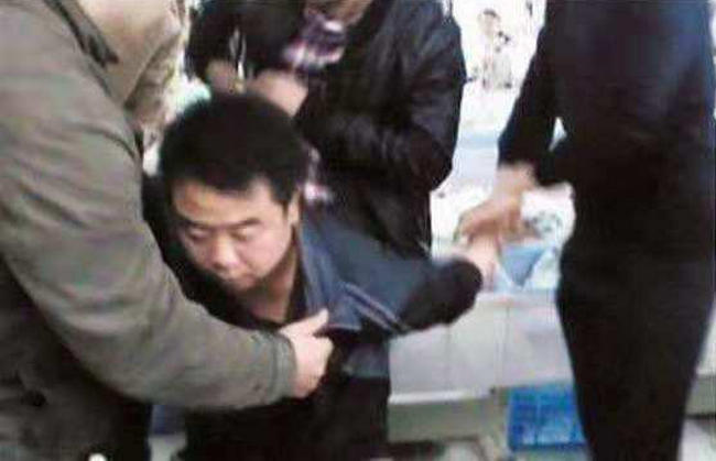 扑克牌女尸悬案 