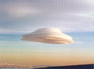 挪威山谷惊现怪异光团 或是神秘微型黑洞(图)