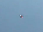英目击七彩UFO盘旋 证实为小型无人驾驶飞机